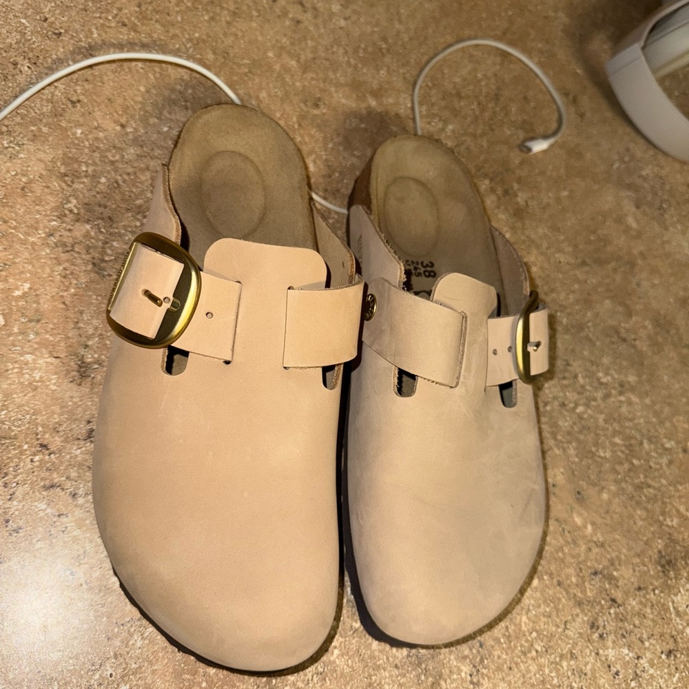 Birkenstock Tan Buckle Clogs Size 7 - Picture 2 of 8